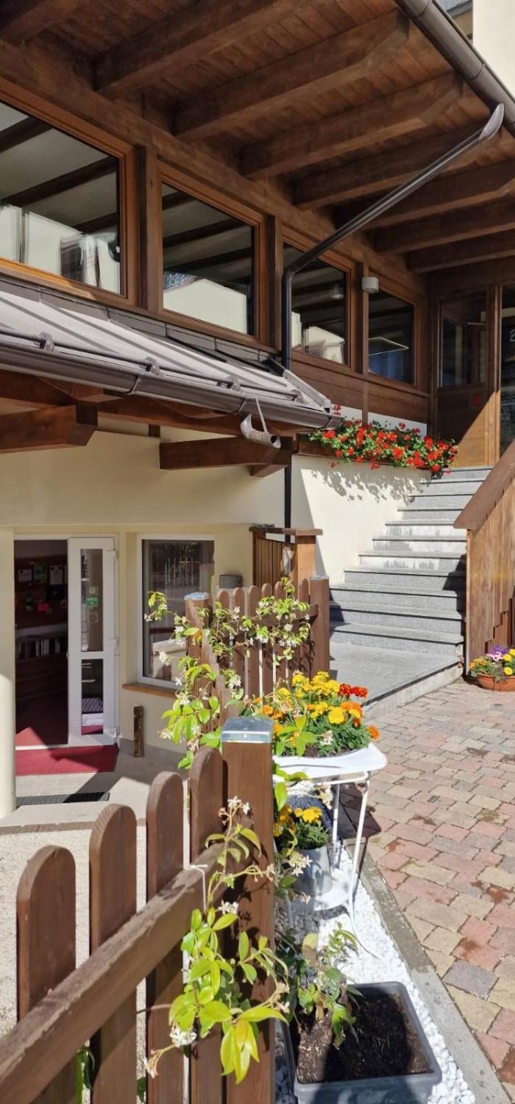 Soggiorno Dolomiti Mazzin Exteriör bild